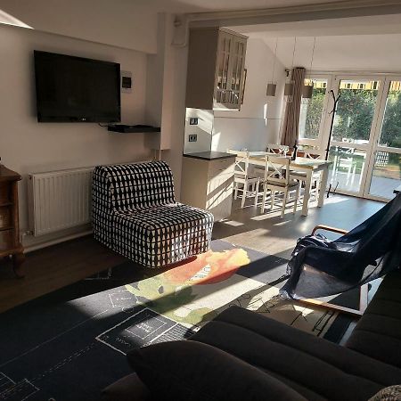 2+2Szemelyes Apartman Kerttel Apartment เซแกชแฟเฮร์วาร์ ภายนอก รูปภาพ