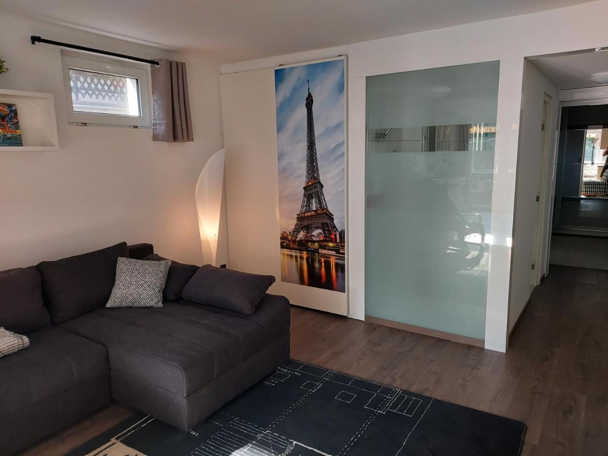 2+2Szemelyes Apartman Kerttel Apartment เซแกชแฟเฮร์วาร์ ภายนอก รูปภาพ